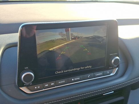 Certified 2023 Nissan Rogue S image 17