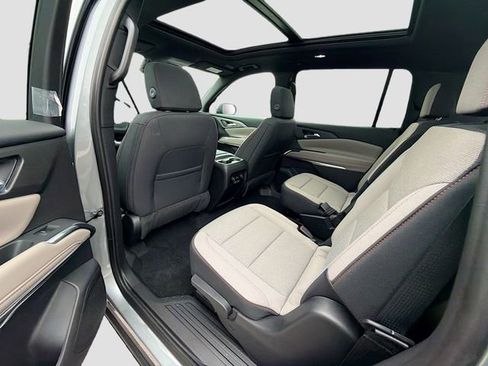 New 2026 Chevrolet Traverse LT w/ Sun and Wheel Package image 24