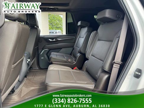 Used 2022 GMC Yukon Denali w/ Advanced Technology Package RWD image 11