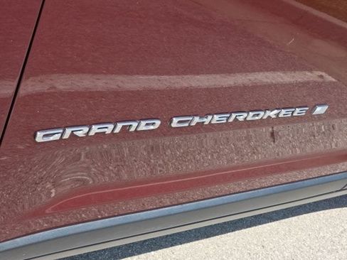 Used 2021 Jeep Grand Cherokee L Limited w/ Trailer Tow Group (B) AWD/4WD image 11