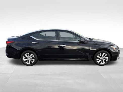 Used 2025 Nissan Altima 2.5 S image 6
