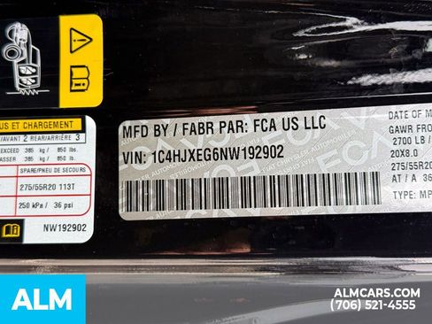Used 2022 Jeep Wrangler Unlimited Sahara AWD/4WD image 38