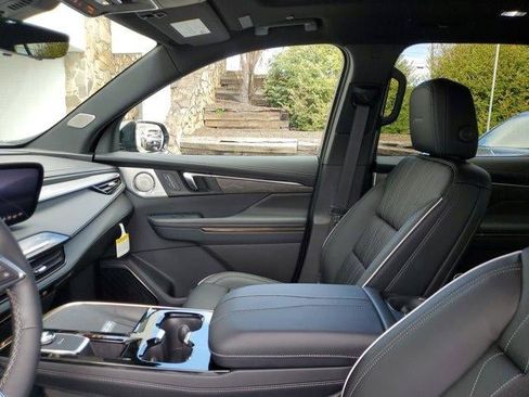 New 2026 Buick Enclave Avenir image 17