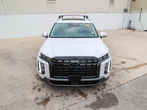 Used 2024 Hyundai Palisade Limited image 4