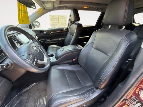 Used 2016 Toyota Highlander Limited image 10
