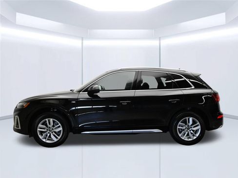 Certified 2023 Audi Q5 2.0T Premium w/ Convenience Package AWD/4WD image 2