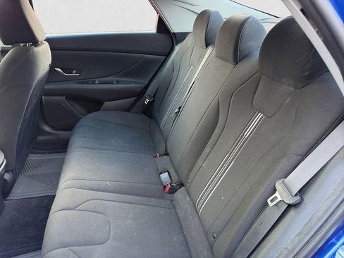 Used 2022 Hyundai Elantra SEL w/ Cargo Package image 10