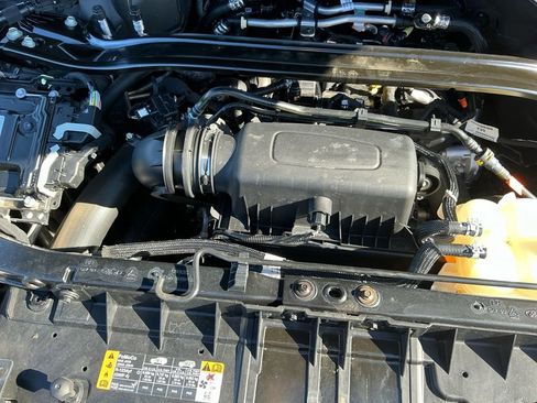 Used 2023 Ford Explorer Limited w/ Limited Technology Package image 25