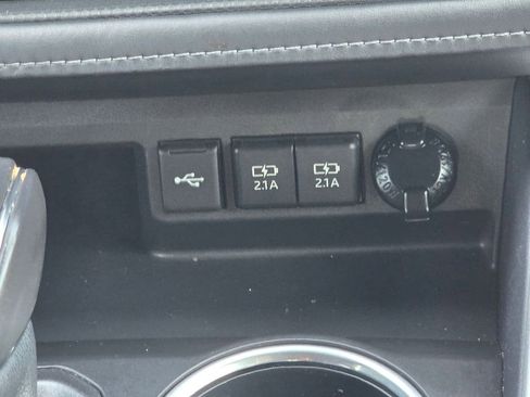 Used 2021 Toyota Highlander XSE image 19