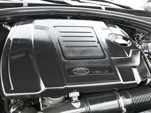 Used 2020 Land Rover Range Rover Velar R-Dynamic S image 37