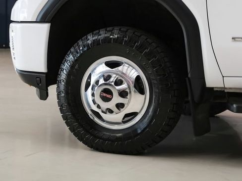Used 2022 GMC Sierra 3500 Denali w/ Denali Ultimate Package AWD/4WD image 45