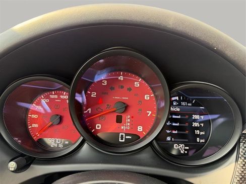 Used 2016 Porsche Macan S image 40