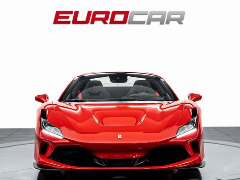 Used 2022 Ferrari F8 Tributo image 10