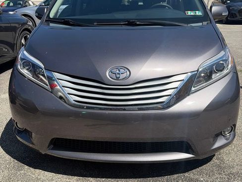 Used 2015 Toyota Sienna Limited Premium FWD image 37