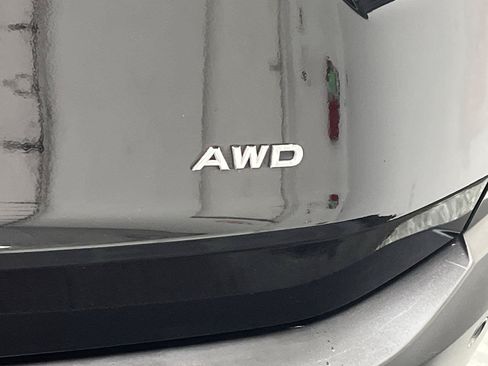 Used 2023 Nissan Rogue S AWD/4WD image 25