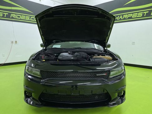Used 2019 Dodge Charger GT image 4