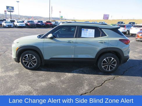 Certified 2026 Chevrolet TrailBlazer LT w/ LT Cold Weather Package image 2