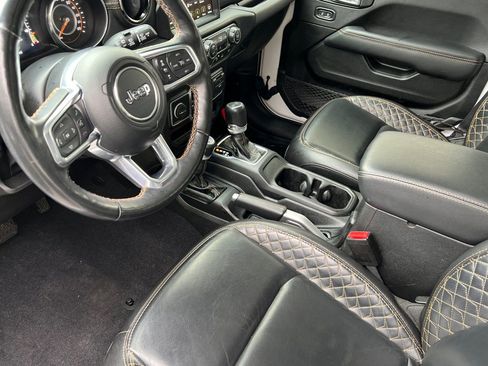 Used 2022 Jeep Wrangler Unlimited Sahara image 10