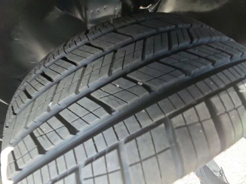 New 2026 Volkswagen Taos SEL image 27