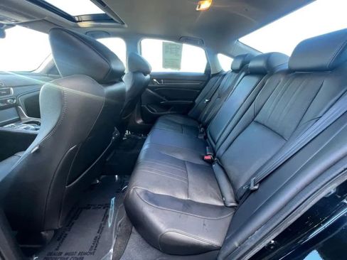 Used 2021 Honda Accord Touring image 12