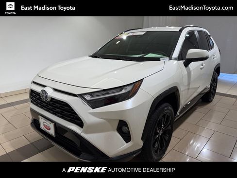 Certified 2022 Toyota RAV4 SE w/ SE Grade Weather Package AWD/4WD image 1