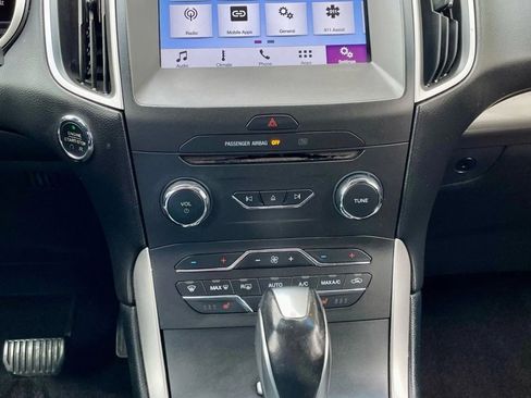 Used 2017 Ford Edge SEL w/ Equipment Group 201A image 17