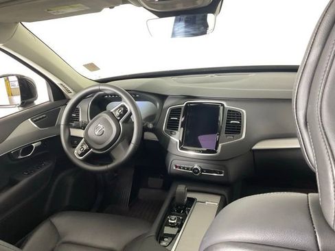 Certified 2024 Volvo XC90 B5 Core w/ Protection Package Premier image 31