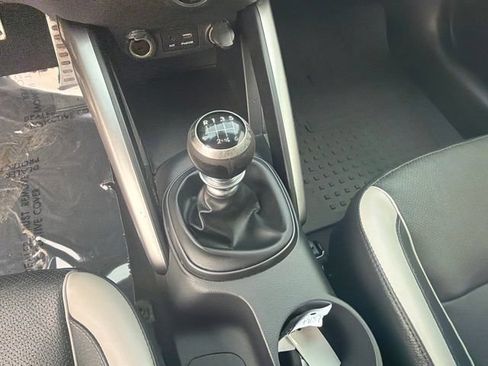 Used 2015 Hyundai Veloster Turbo w/ Option Group 04 FWD image 25