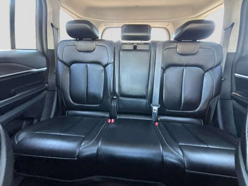 Certified 2024 Jeep Grand Cherokee Limited AWD/4WD image 12