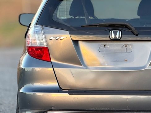 Used 2011 Honda Fit Sport image 11