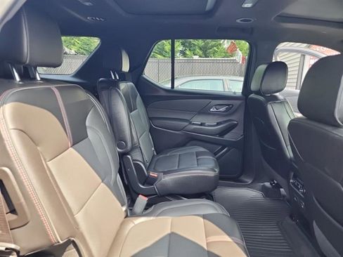 Used 2022 Chevrolet Traverse RS w/ LPO, Floor Liner Package AWD/4WD image 38