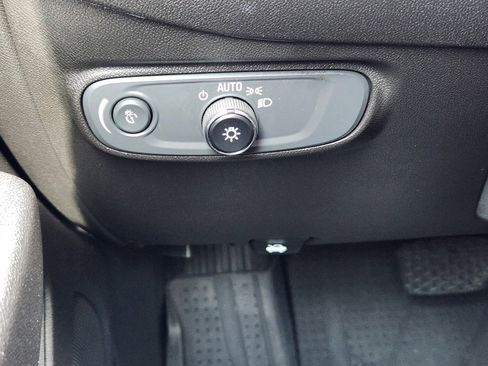 Certified 2022 Chevrolet Equinox LT image 18