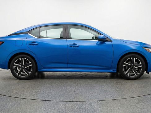 Used 2025 Nissan Sentra SV image 11