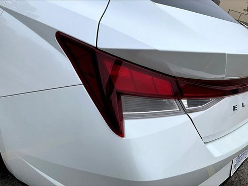 Used 2023 Hyundai Elantra SEL image 30