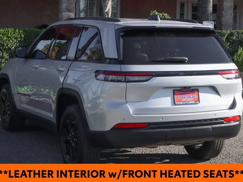 Used 2024 Jeep Grand Cherokee Altitude RWD image 4