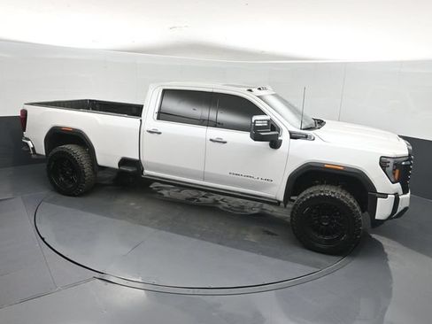 Used 2024 GMC Sierra 2500 Denali Ultimate AWD/4WD image 39
