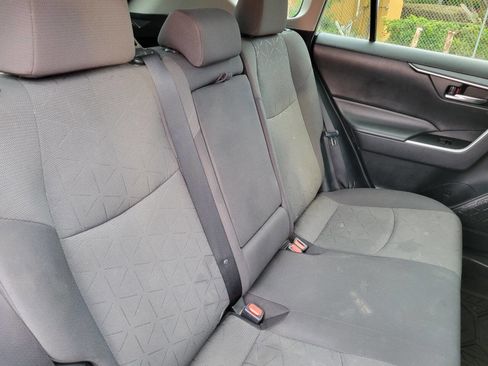 Used 2021 Toyota RAV4 XLE image 11