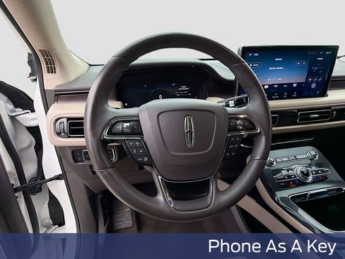 Used 2023 Lincoln Nautilus Reserve w/ Equipment Group 202A image 17