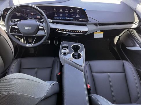 New 2026 Cadillac Optiq Luxury 1 image 9
