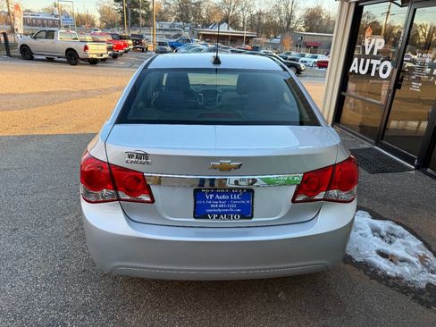 Used 2016 Chevrolet Cruze LS image 5