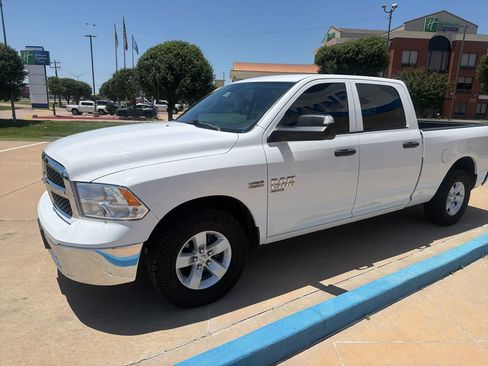 Used 2022 RAM 1500 Classic SLT w/ Trailer Tow Group RWD image 8
