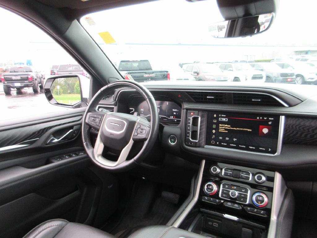 Used 2023 GMC Yukon Denali w/ Denali Reserve Package AWD/4WD image 32