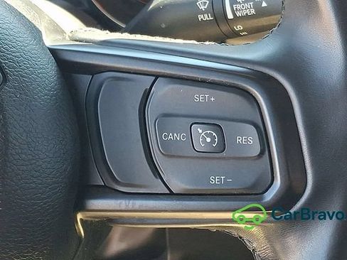 Used 2022 Jeep Gladiator Sport AWD/4WD image 23