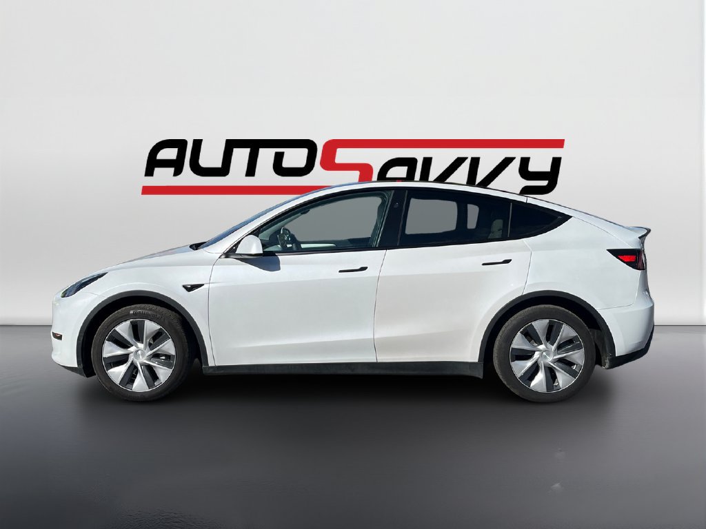 Used 2024 Tesla Model Y Long Range AWD/4WD image 8