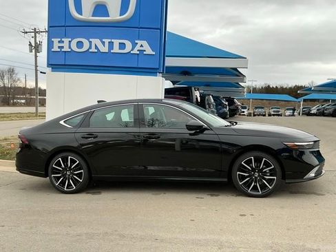 New 2026 Honda Accord Touring image 2