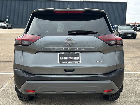 Used 2023 Nissan Rogue SV w/ SV Premium B Package image 7