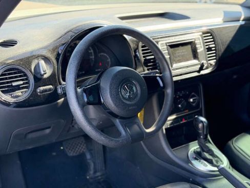 Used 2017 Volkswagen Beetle 1.8T FWD image 9