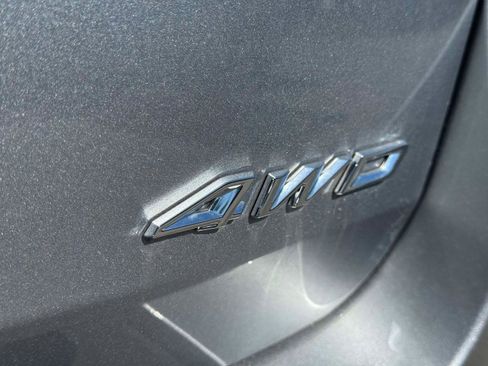 Used 2023 Ford Explorer XLT w/ Equipment Group 202A AWD/4WD image 9