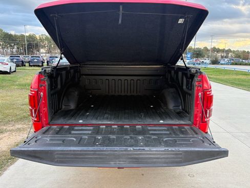 Used 2015 Ford F150 Lariat image 29