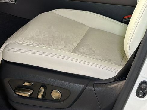 Certified 2024 Lexus LX 600 4WD w/ Appearance Package image 33